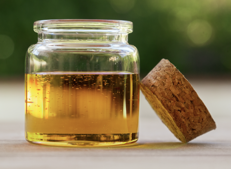 Read more about the article Full spectrum distillate vs live resin